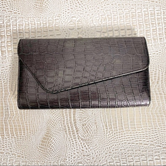 Forever 21 Embossed Metallic Evening Clutch - Picture 1 of 5